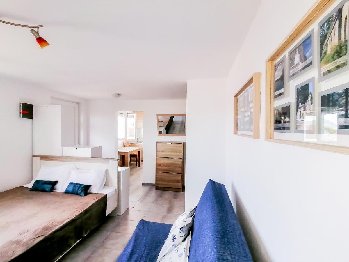Apartments Siesta Tivat Luaran gambar