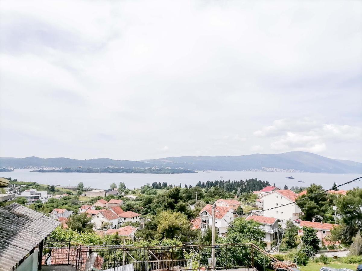 Apartments Siesta Tivat Luaran gambar