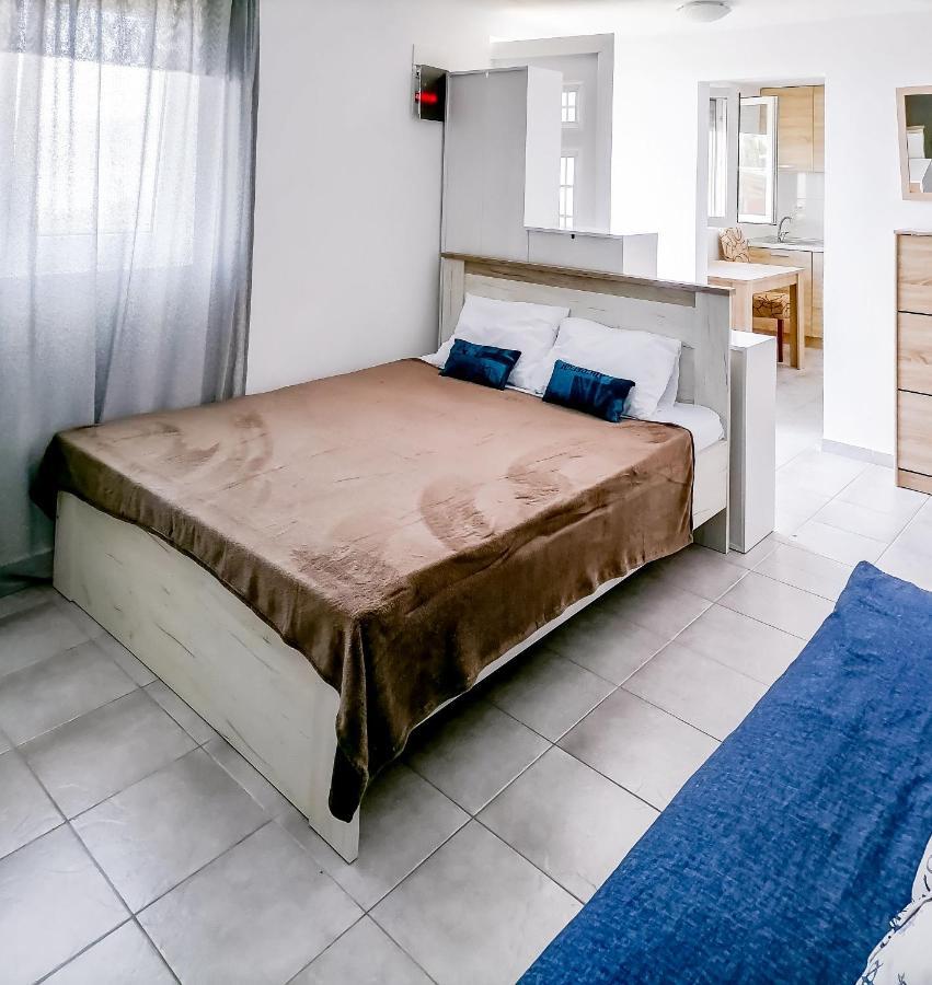Apartments Siesta Tivat Luaran gambar