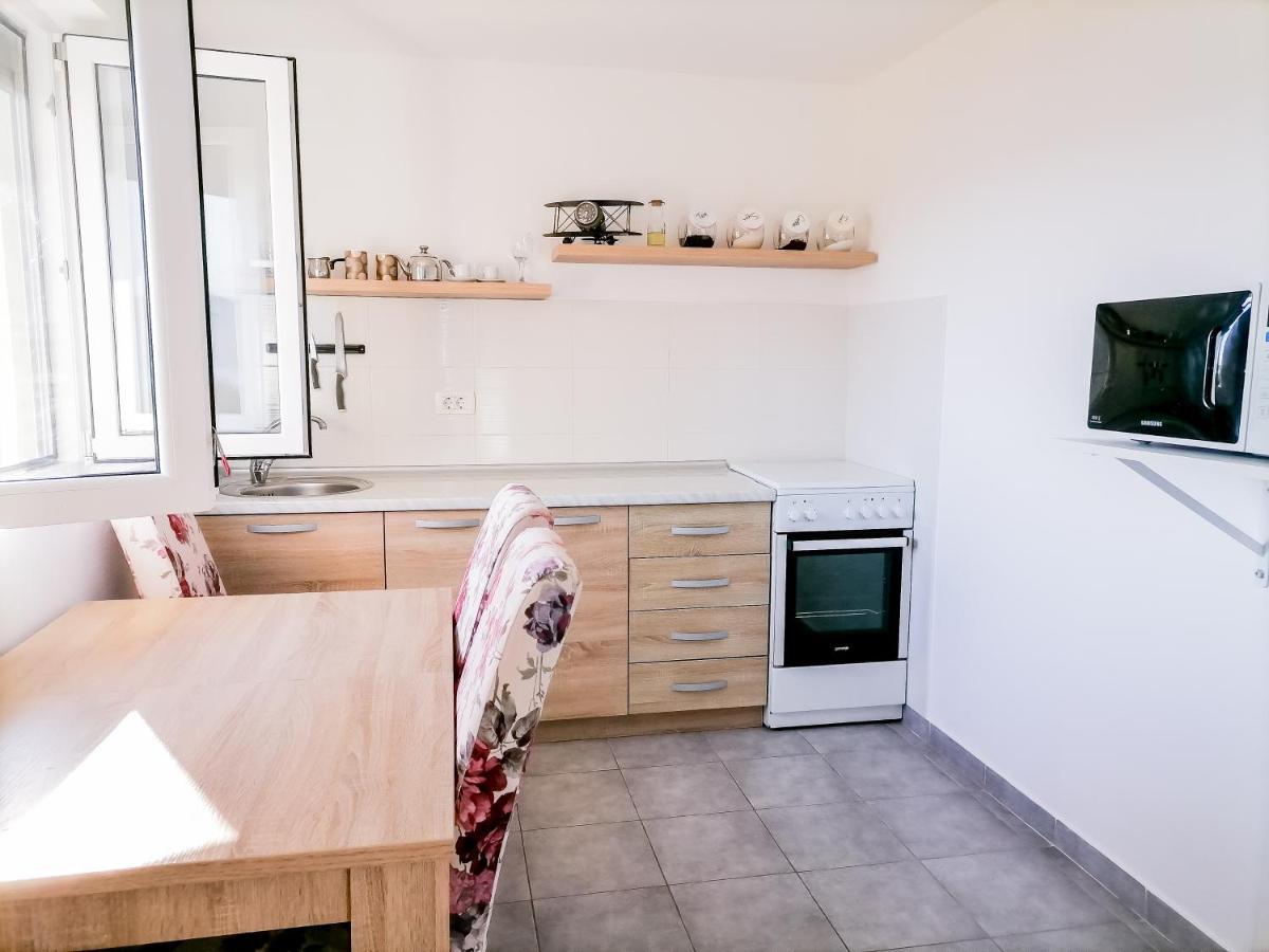 Apartments Siesta Tivat Luaran gambar