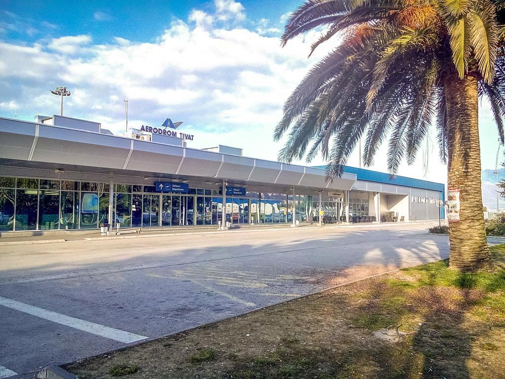 Apartments Siesta Tivat Luaran gambar