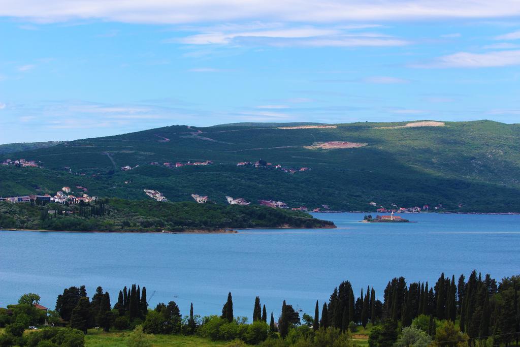 Apartments Siesta Tivat Luaran gambar