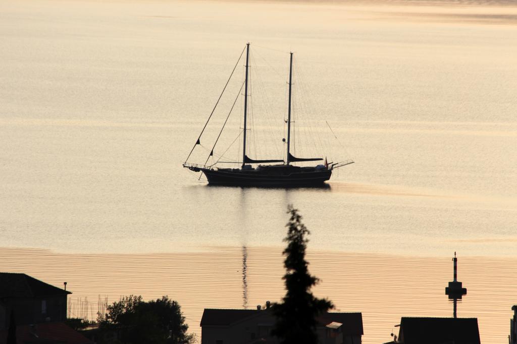 Apartments Siesta Tivat Luaran gambar
