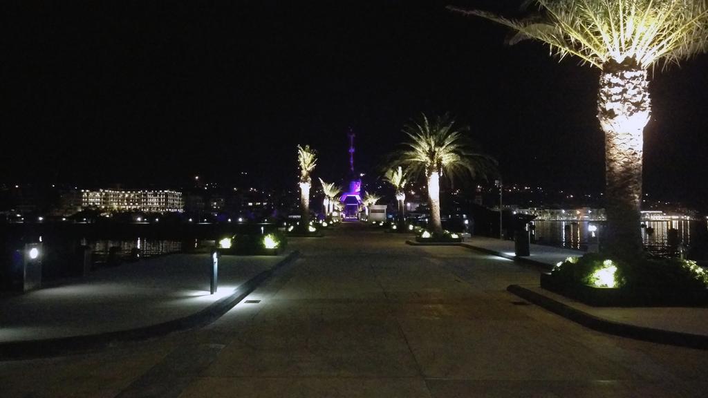 Apartments Siesta Tivat Luaran gambar